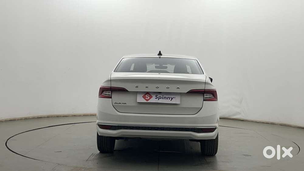 Skoda Slavia Style 1.0l Tsi At, 2022, Petrol