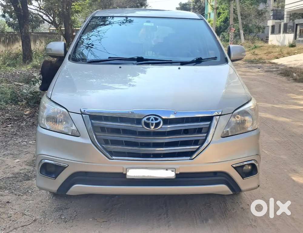 Toyota Innova 2013