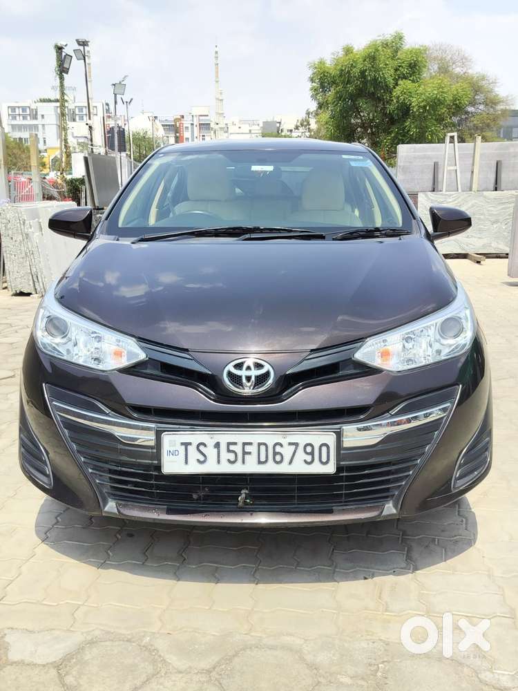 Toyota Yaris J Cvt, 2021, Petrol