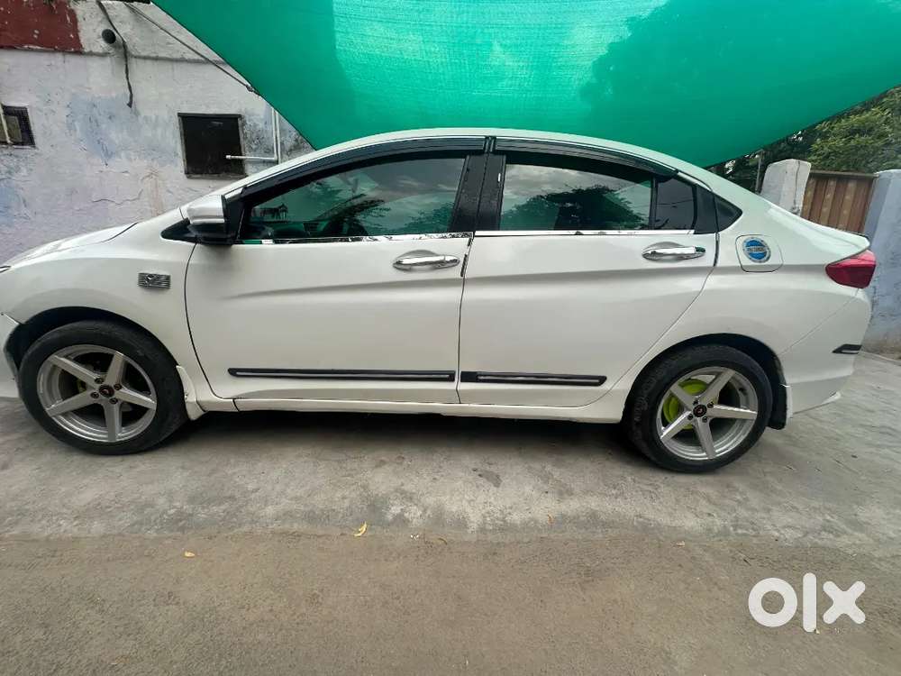 Car 2015 May Ki Purchase H  Neat And Clean Car Time Ps Vale Msg Na Kre