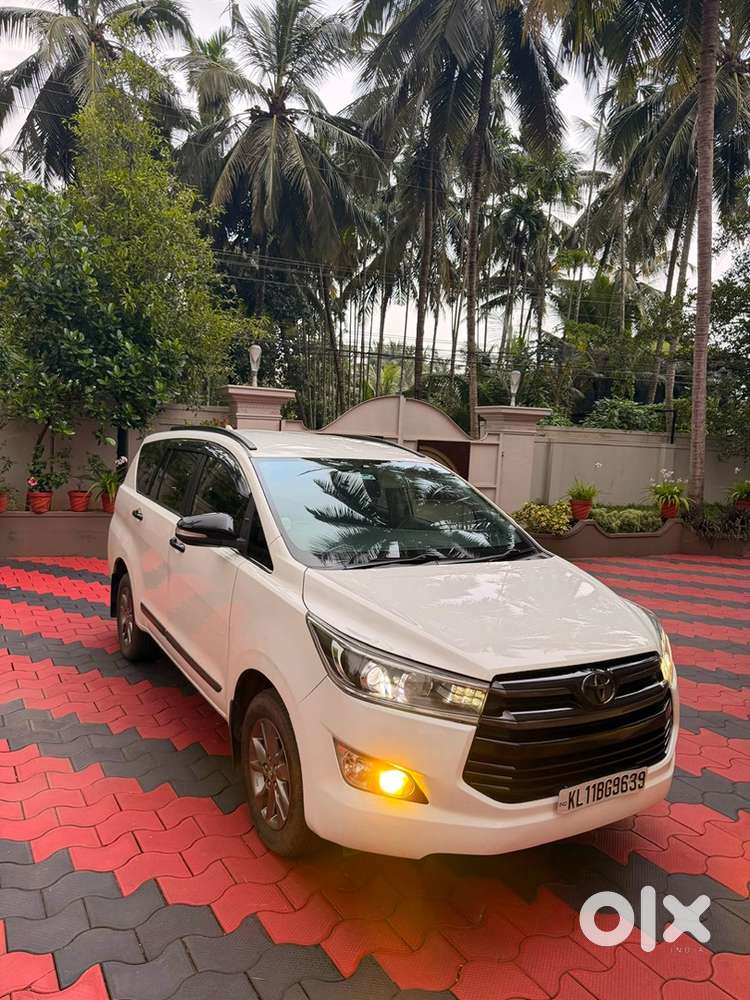 Toyota Innova Crysta 2017 V Diesel Manual