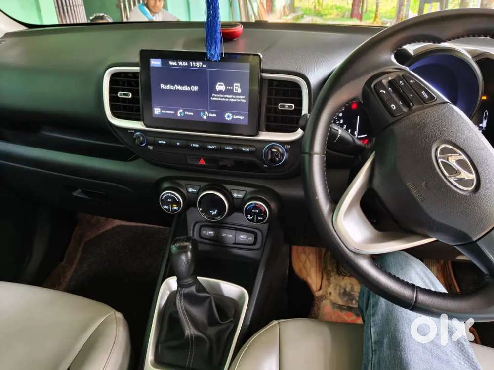 Hyundai Venue 2022 Petrol 49000 Km Driven