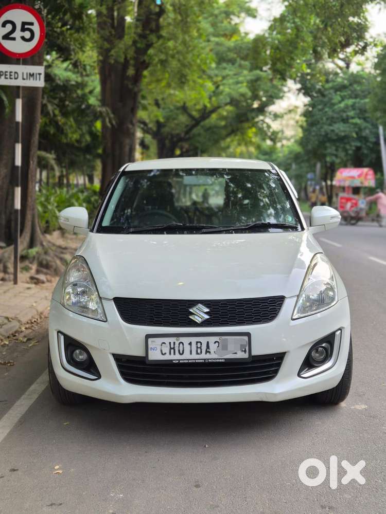 Maruti Suzuki Swift Vxi 1.2 Abs Bs-iv, 2015, Petrol