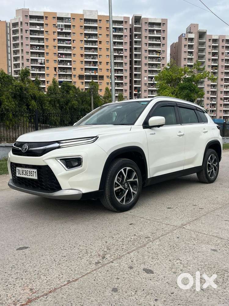 Toyota Urban Cruiser Hyryder 1.5 V Hybrid, 2023