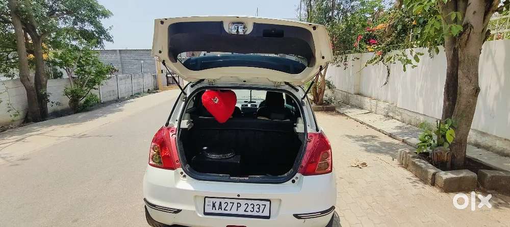 Maruti Suzuki Swift Abs 2010 Diesel 165000 Km Driven