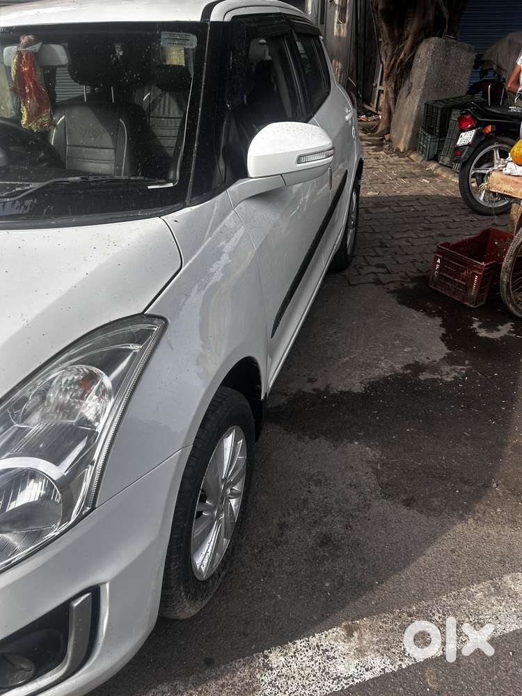 Maruti Suzuki Swift Vvt Zxi, 2017, Petrol