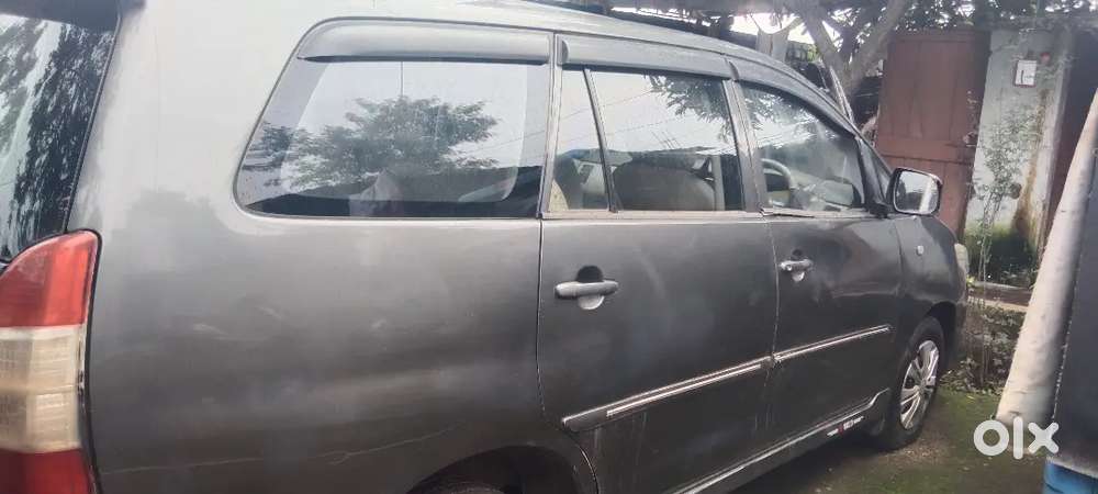Toyota Innova 2.5 2012 2nd