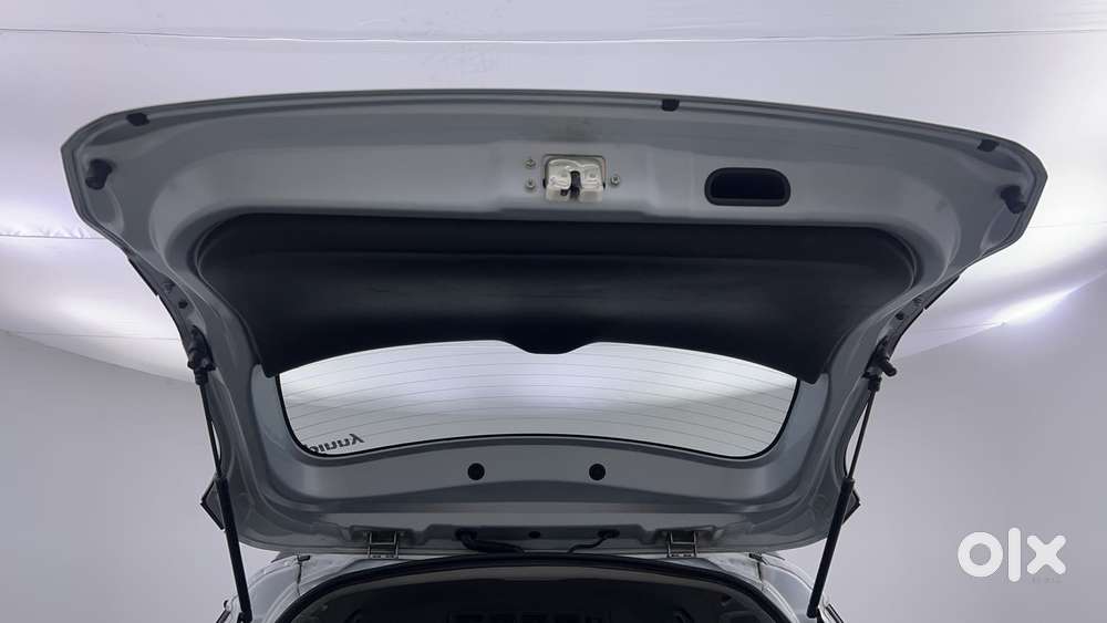 Maruti Suzuki Xl6 1.5 Alpha Plus At, 2022, Petrol