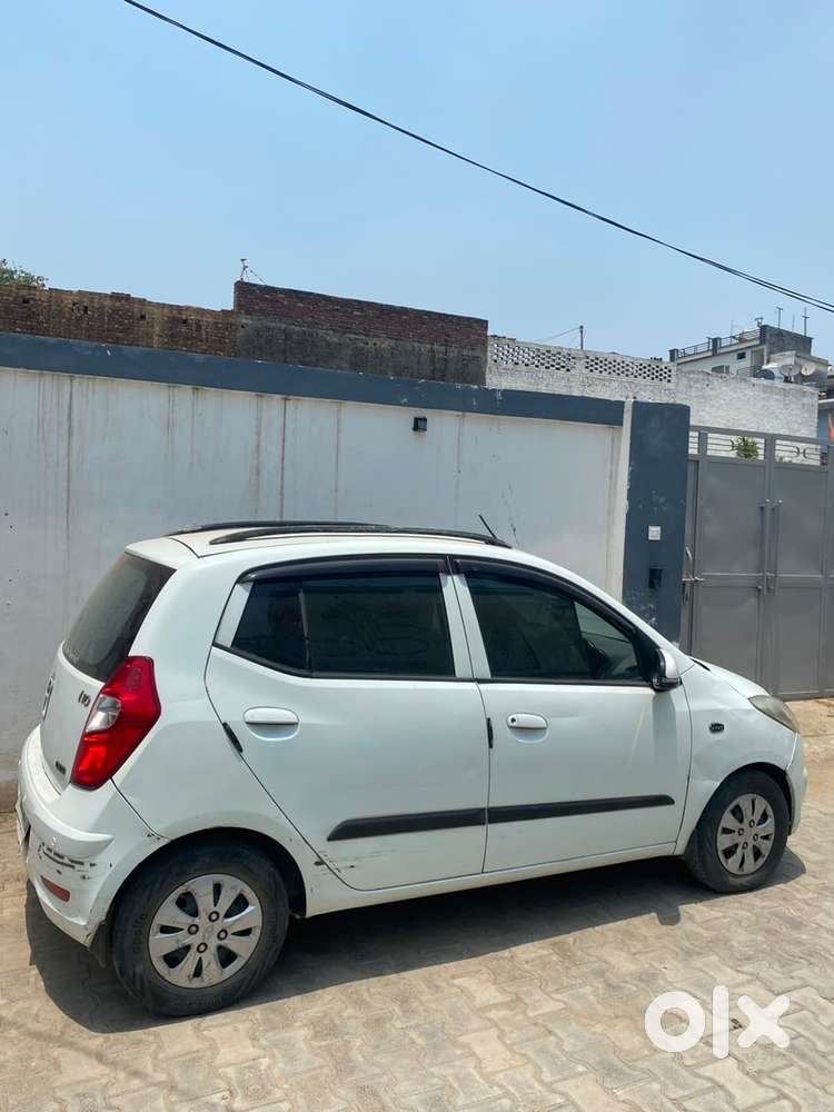 Hyundai I10 Sportz Petrol 2011