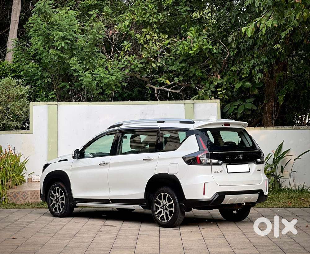 Maruti Suzuki Xl6 1.5 Alpha Plus At, 2022, Petrol