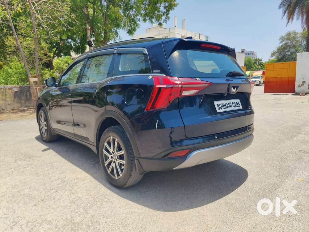 Mahindra Xuv700 2.0 Ax 7 Petrol Mt Str, 2021, Petrol