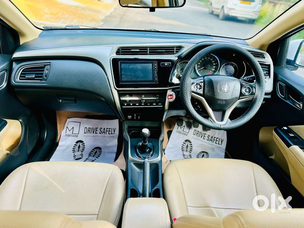 Honda City V Mt Exclusive, 2022, Petrol