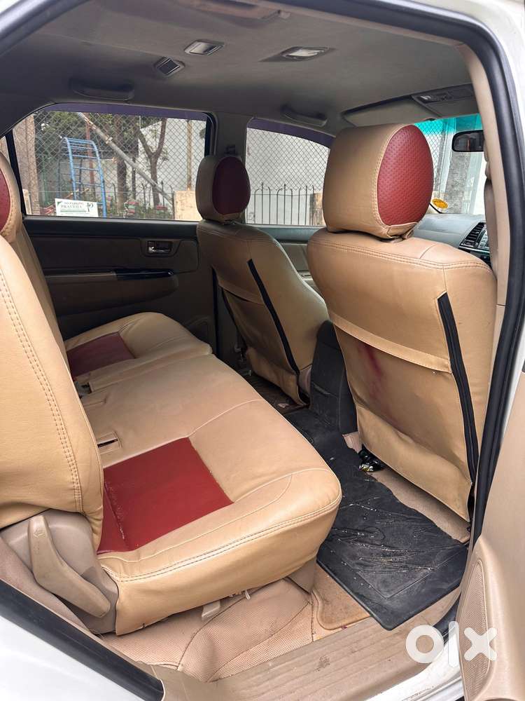 Toyota Fortuner 2011-2016 4x2 Manual, 2013, Diesel