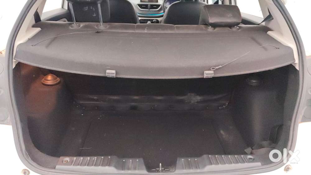 Tata Altroz Xza Petrol, 2022, Petrol