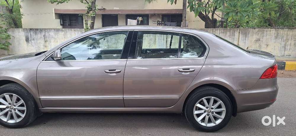 Skoda Superb Elegance 2.0 Tdi Cr At, 2014, Diesel