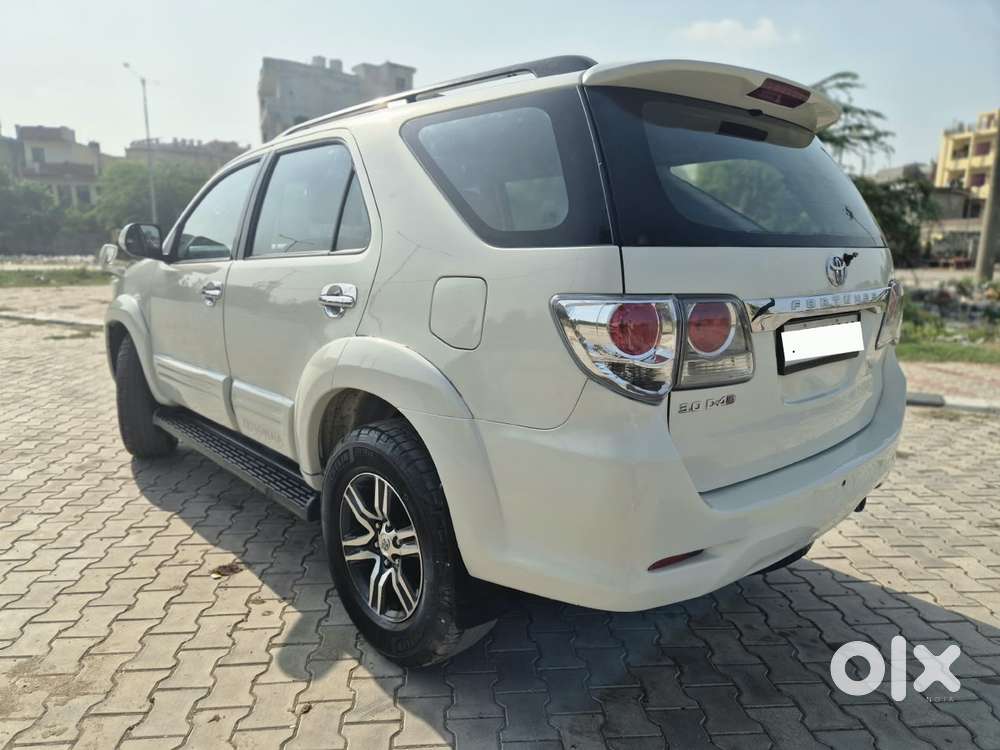 Toyota Fortuner 4x2 Manual, 2013, Diesel