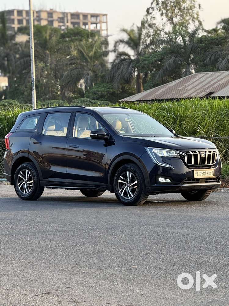 Mahindra Xuv700 Ax 5 Petrol Mt Str (e), 2022, Petrol