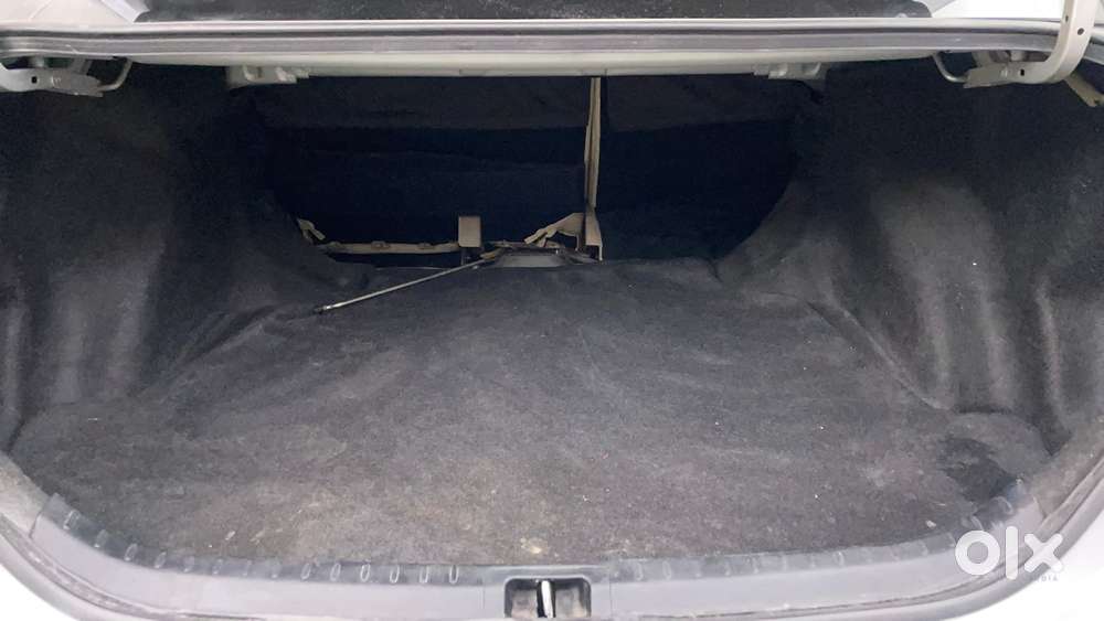 Toyota Corolla Altis G At, 2015, Petrol