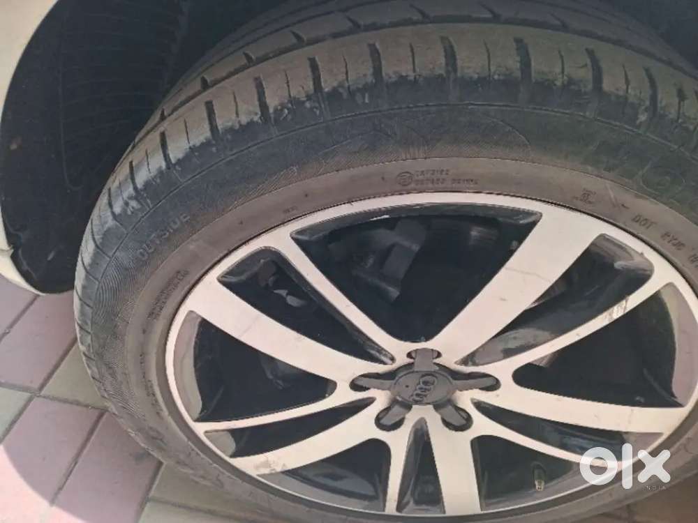 Audi Q7 2010 V8