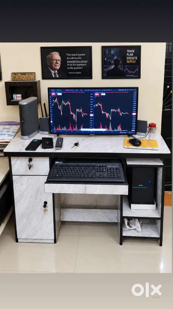 Complete PC Setup for Sale &ndash; 32&rdquo; Smart TV