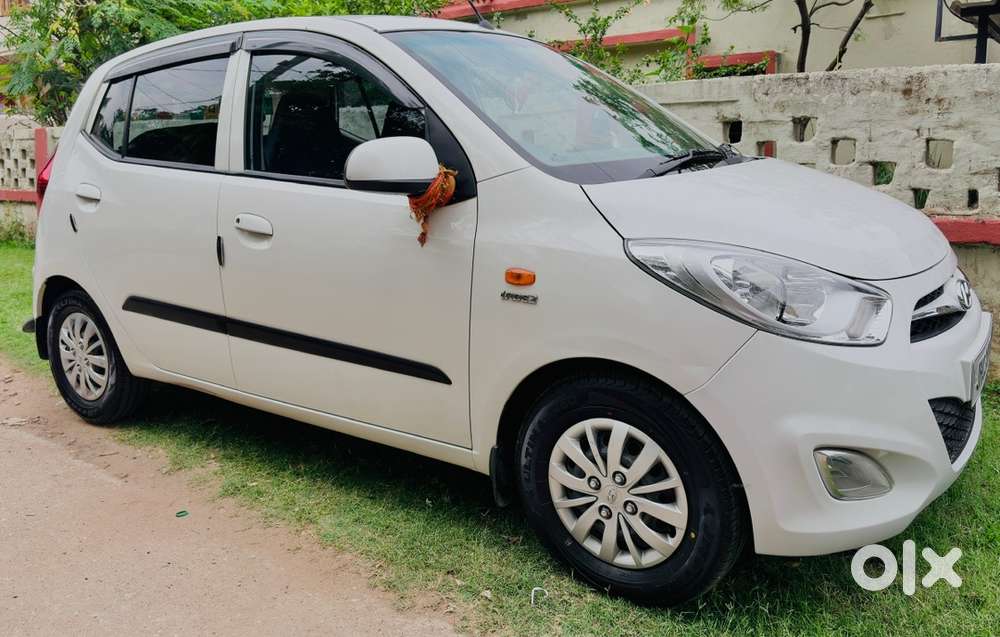 Hyundai I10 Sportz 2016 Km Driven