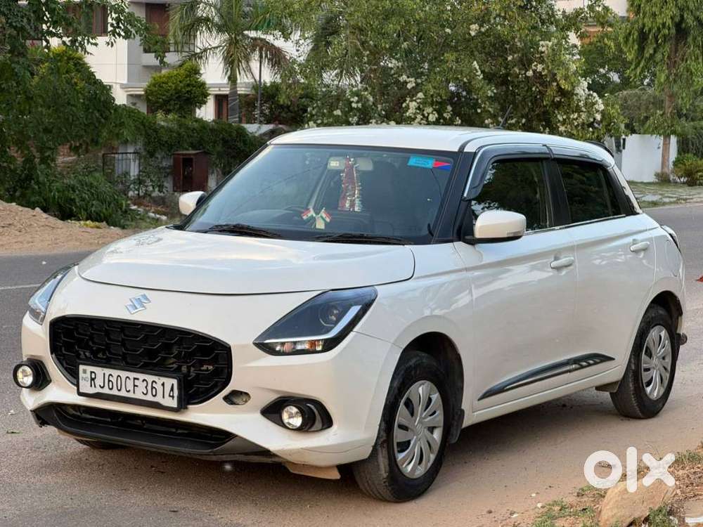 Maruti Suzuki Swift Vxi + Manual, 2025, Petrol
