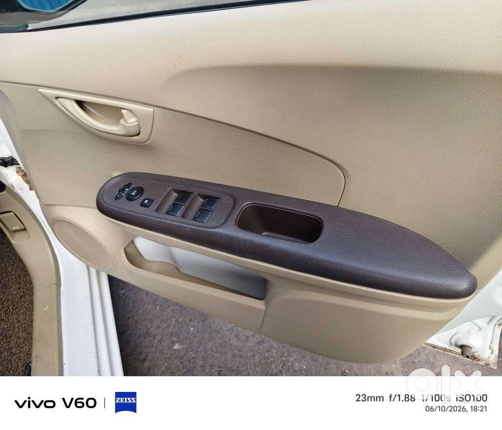 Honda Brio V Mt, 2013, Petrol