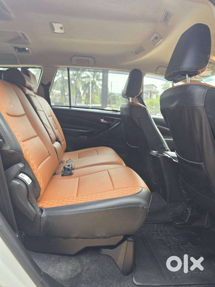 Toyota Innova Crysta 2.4 G Plus Mt 8 Str, 2025, Diesel