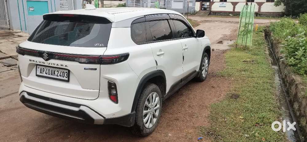 Maruti Suzuki Grand Vitara 2023 Petrol 62000 Km Final Price 10.70 Lakh