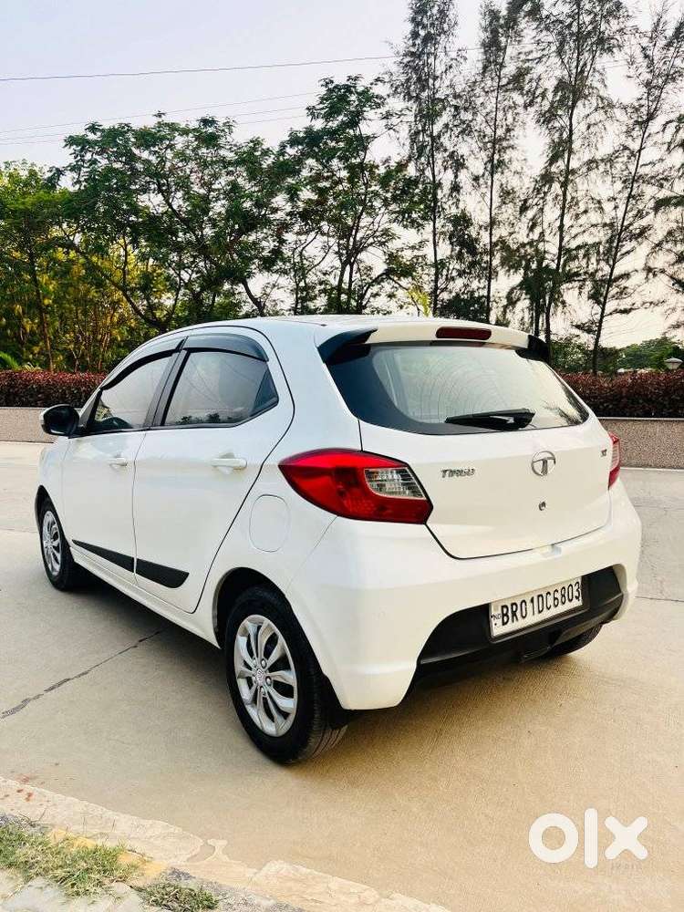 Tata Tiago 1.2 Revotron Xt (o), 2017, Petrol