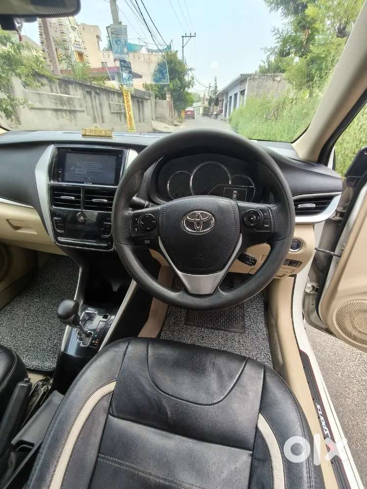 Toyota Yaris 1.5 V 2020 Full Top Model Cvt Automatic Car