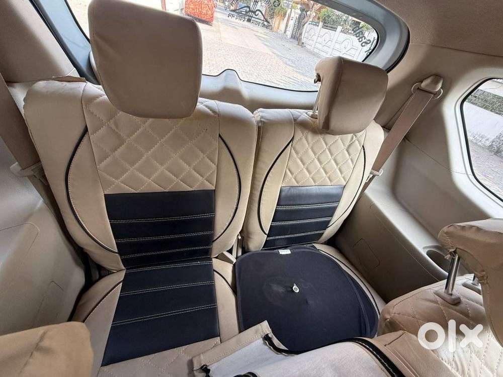 Maruti Suzuki Ertiga 1.5 Vxi, 2022, Petrol