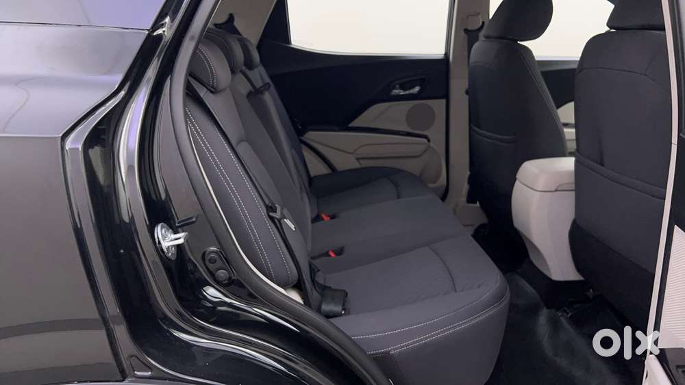 Mahindra Xuv300 W8 Amt Optional Diesel, 2024, Petrol