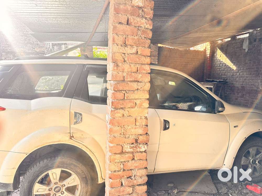 Mahindra Xuv500 Petrol 2011