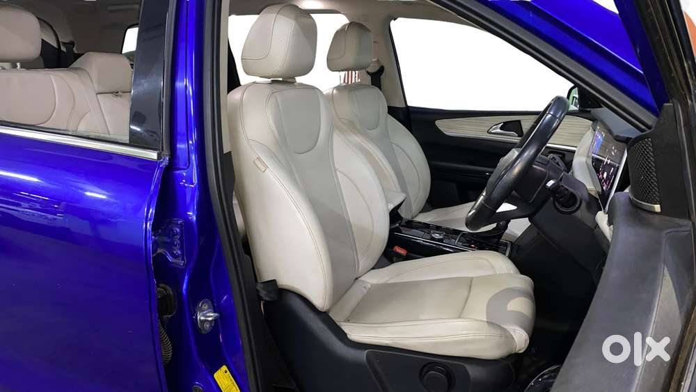 Mahindra Xuv700 2.2 Ax 7 Diesel At Luxury Pack Str, 2021, Diesel