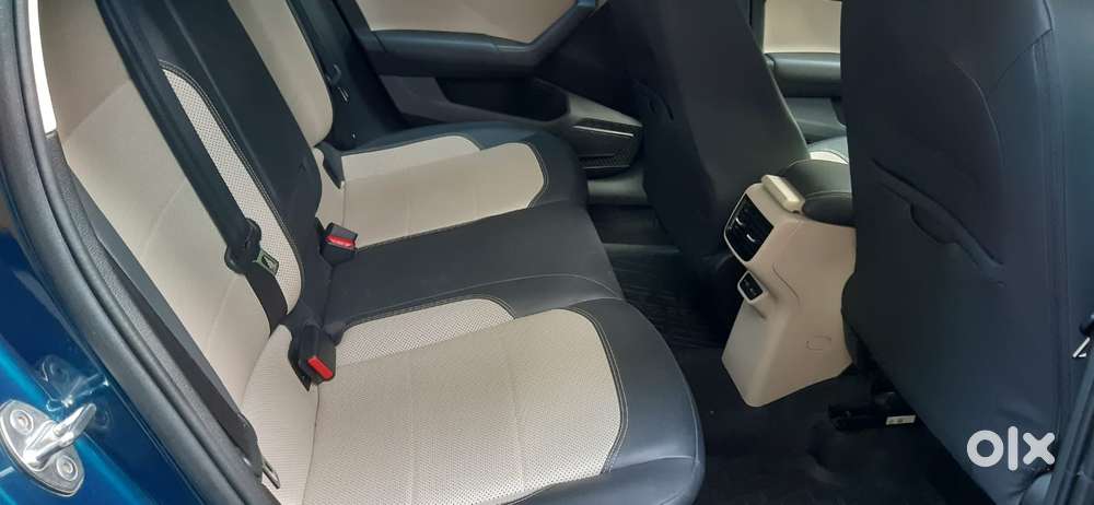 Skoda Slavia 1.0 Tsi Style At, 2024, Petrol