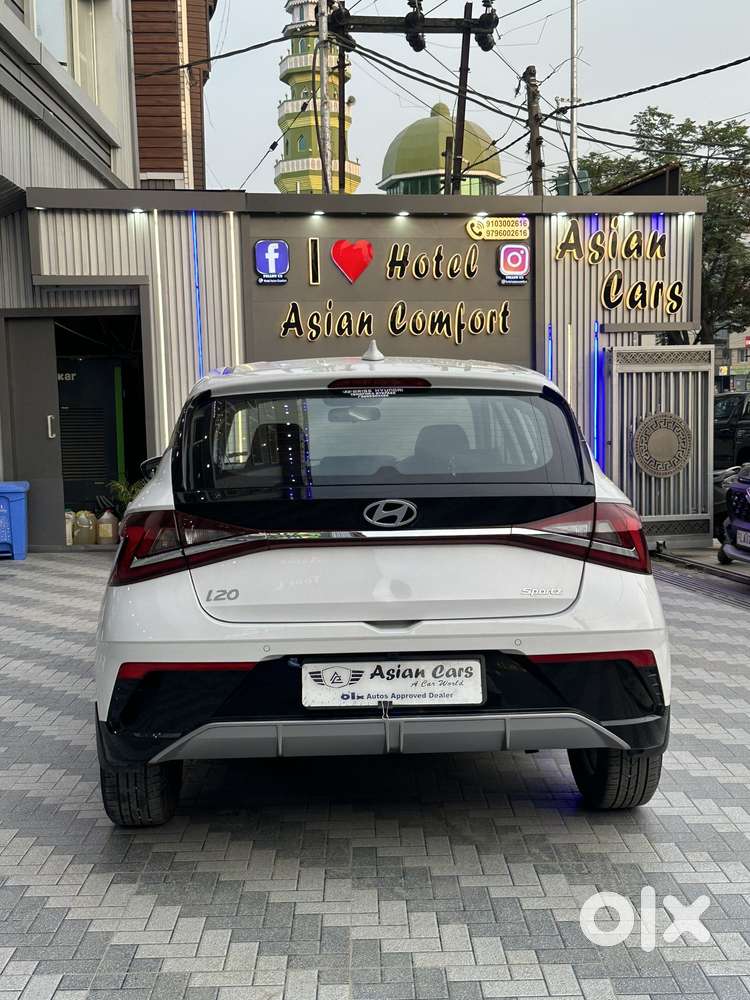 Hyundai I20 Sportz 1.2 Ivt, 2024, Petrol