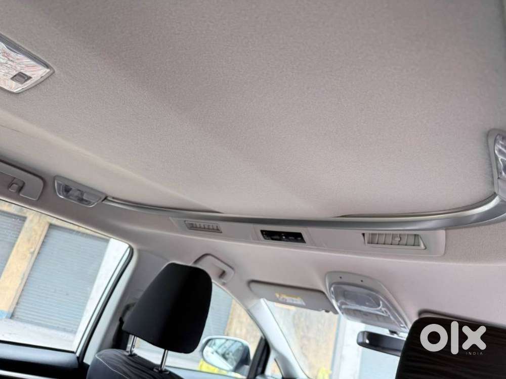 Toyota Innova Crysta 2.4 V 8 Str, 2025, Diesel