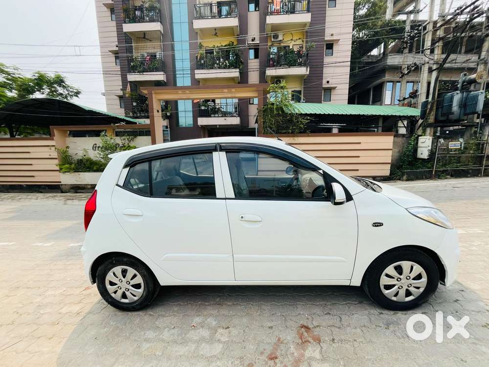 Hyundai I10 Sportz, 2012, Petrol