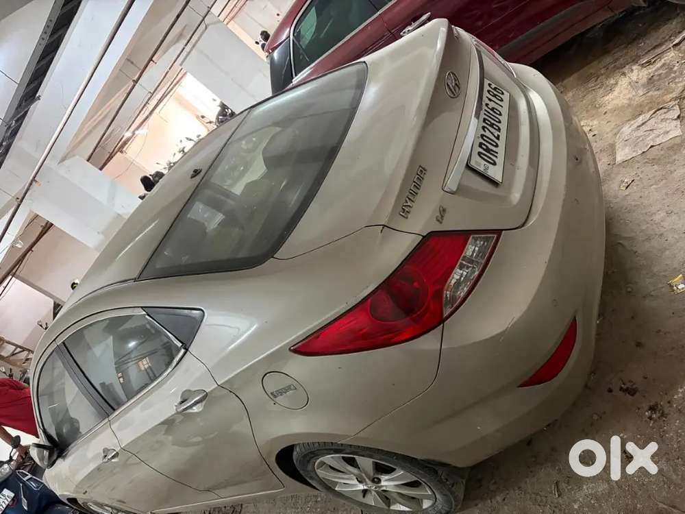 Hyundai Verna 1.6 S 2012