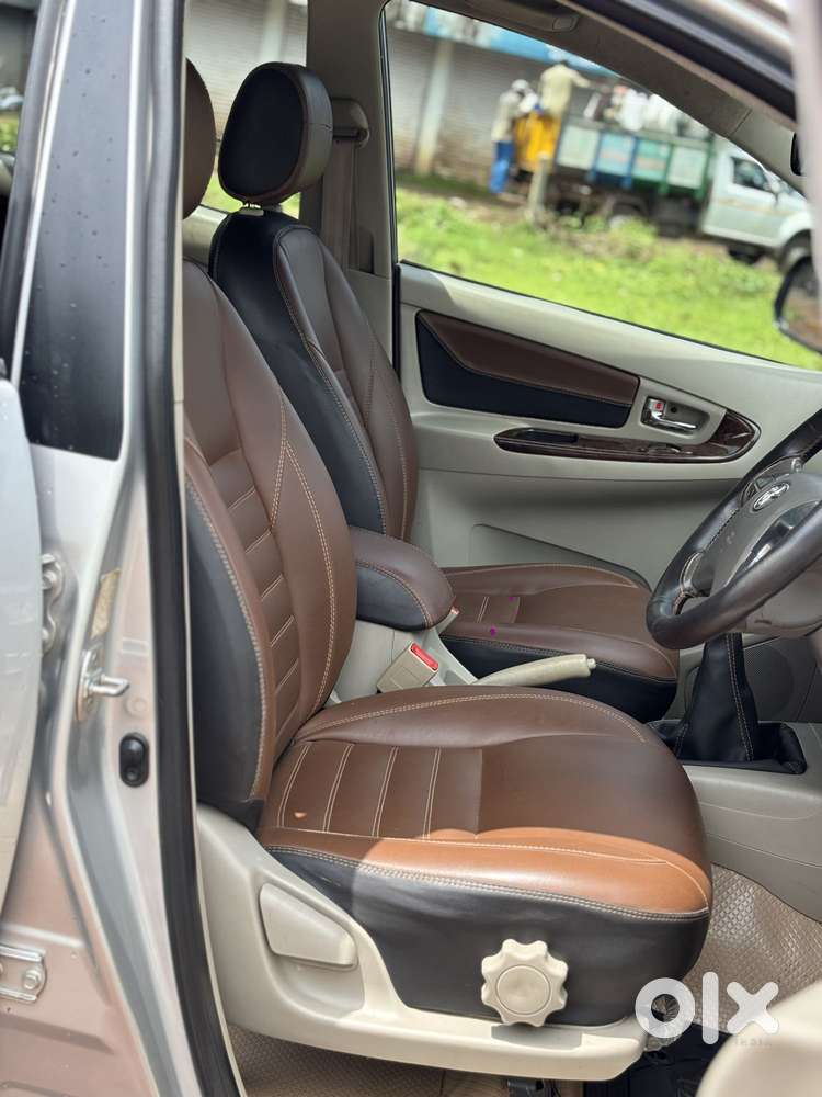 Toyota Innova 2.5 Vx (diesel) 8 Seater, 2014, Diesel