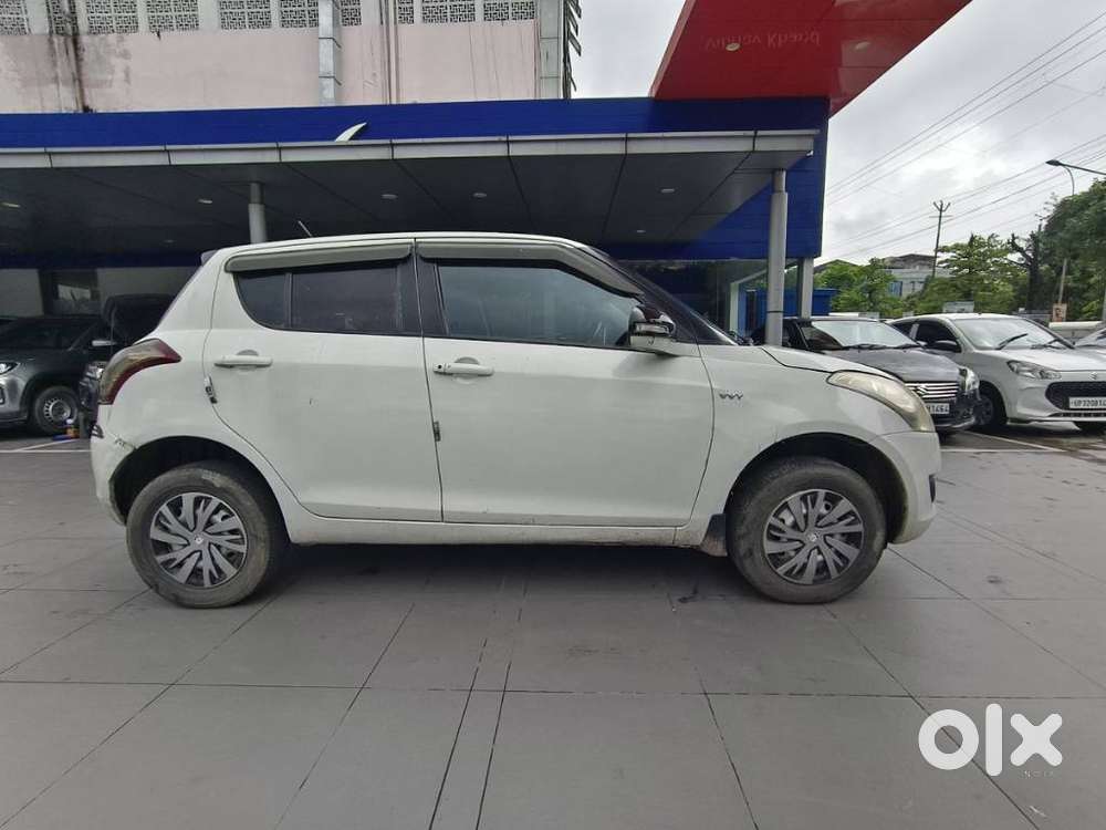 Maruti Suzuki Swift 1.3 Vxi, 2012, Petrol