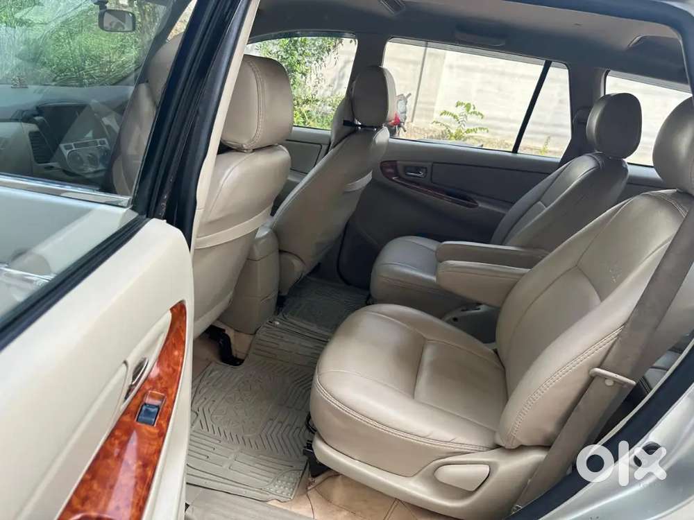 Toyota Innova 2.5 V 2008, Who Wants Genuine 7 Seater In Low Budget.
