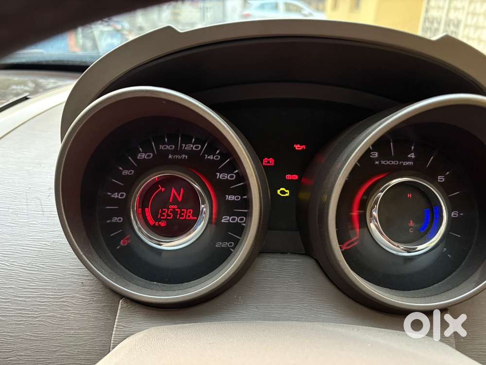 Mahindra Xuv500 2014 Diesel Well Maintained With Service Records
