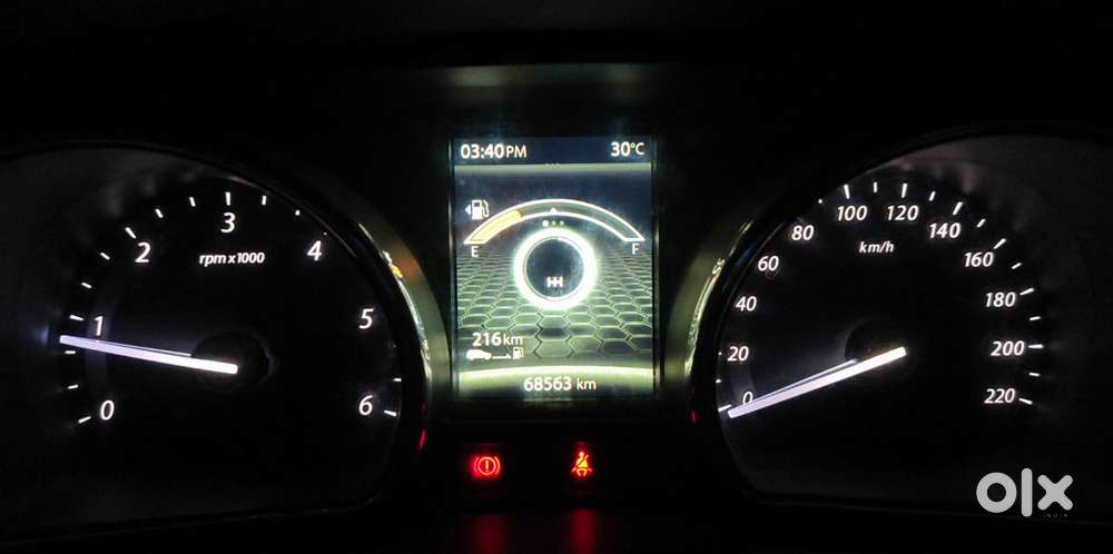 Tata Hexa 2.2 Xe 4x2 7 Str, 2017, Diesel