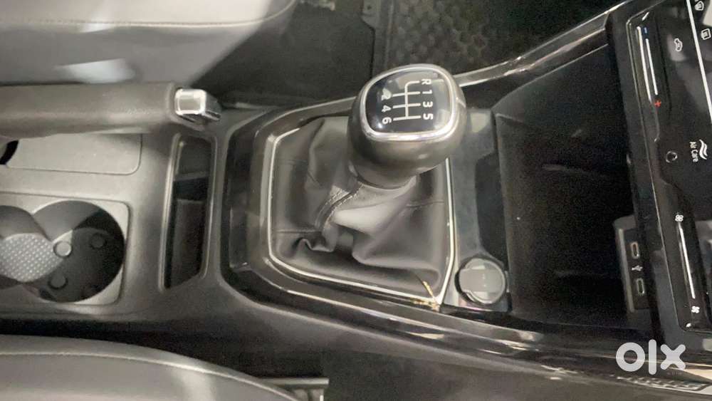 Skoda Kushaq 1.0 Tsi Style, 2022, Petrol
