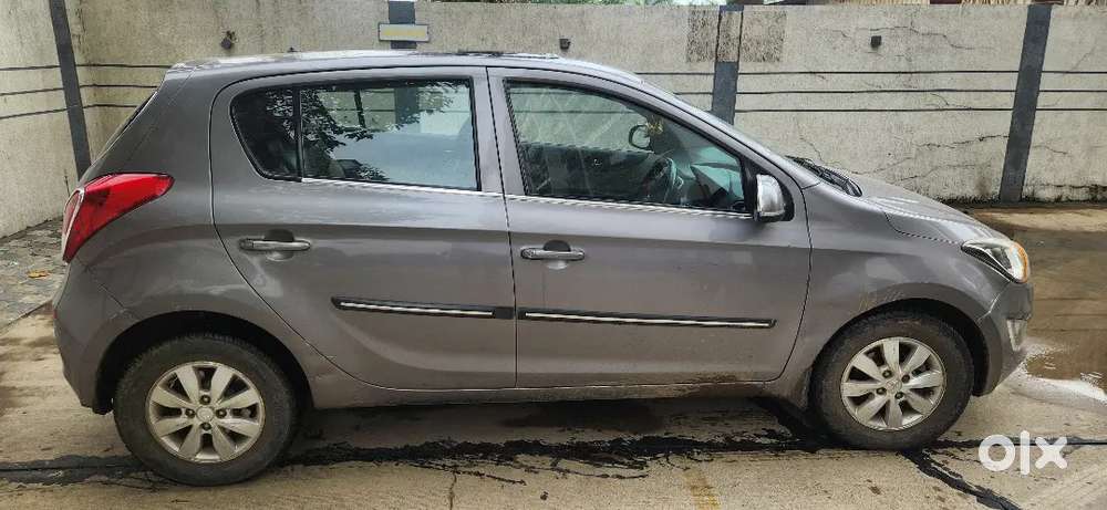 Hyundai I20 Sportz 2014 Diesel  Manual  2nd Owner