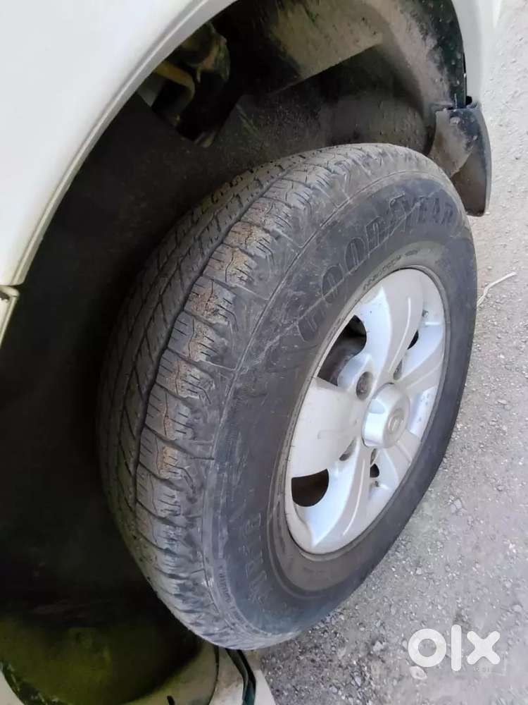 Tata Safari Strome 2013