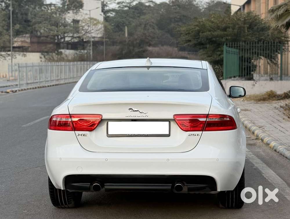 Jaguar Xe Portfolio, 2019, Petrol