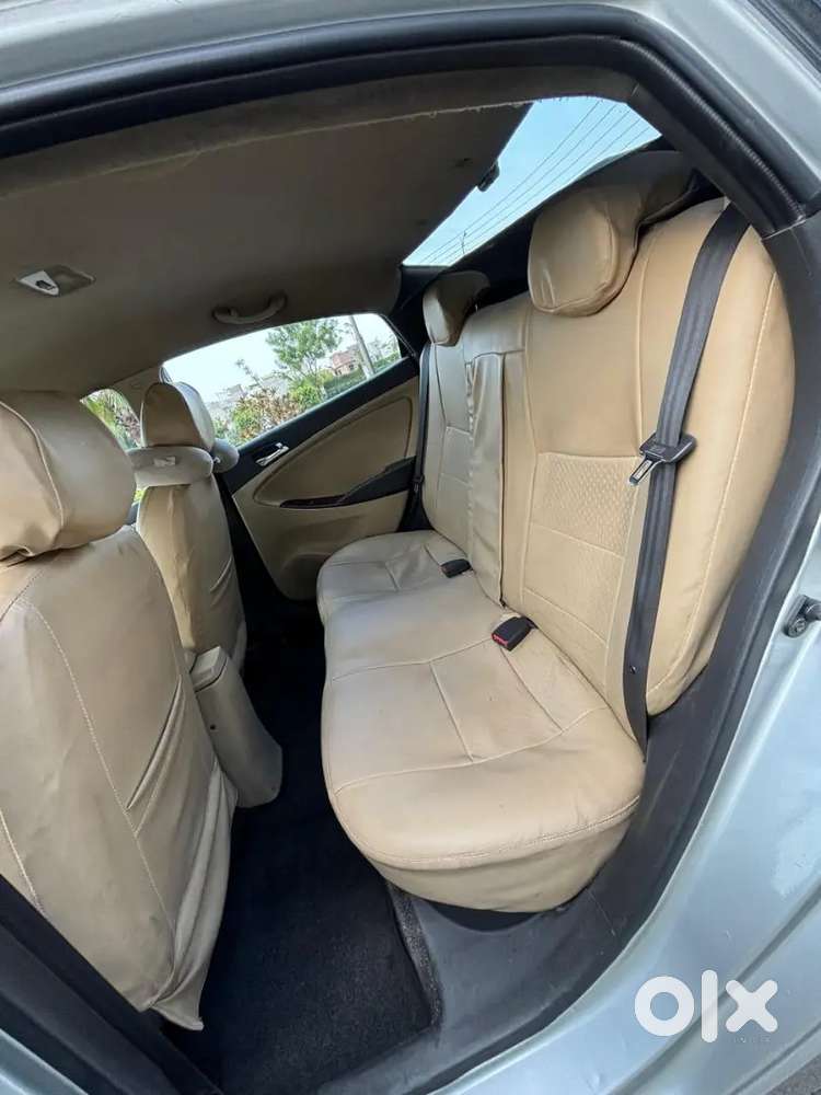 Hyundai Verna 2015 Fluidic Diesel Manual